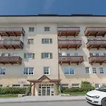 Cityxpress 18 - Near Lift And Town *